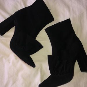 SHOES/BOOTS▫️ Zara Black High Heel suede boots